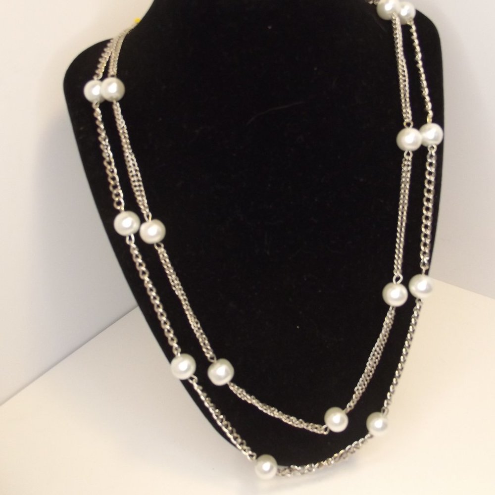 Faux Pearl Necklace 2 kinds of silver chain mixed with pearl stations